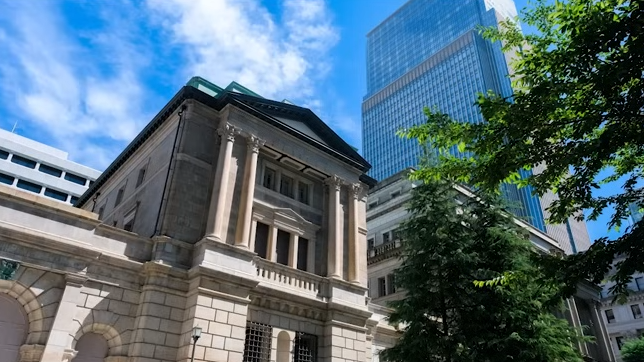 R001_日銀外観